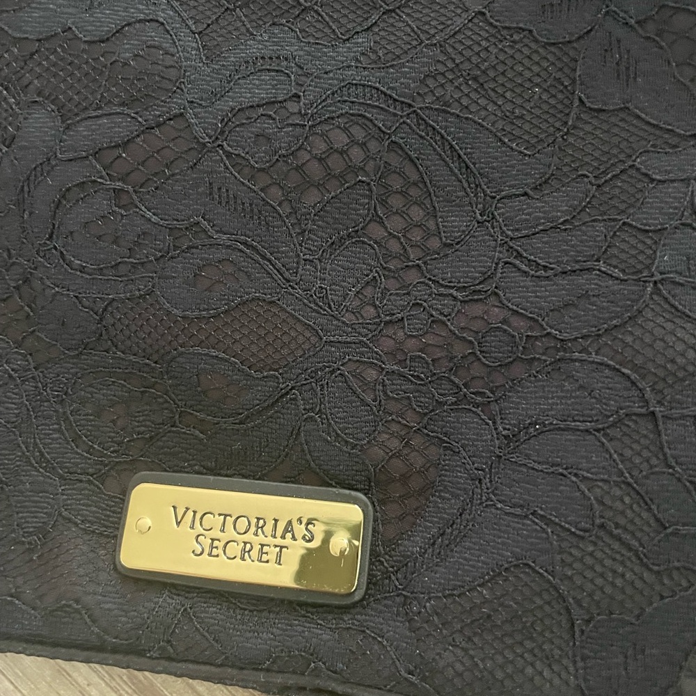 NWT Victoria's Secret Elegant Black Lace Travel Bag - Picture 4 of 4